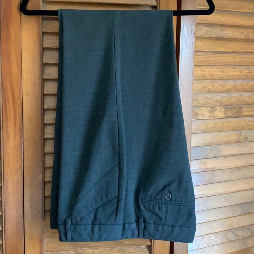 Gap Perfect Trouser in gray!